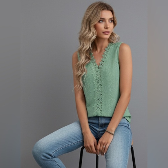 Swiss Dot Guipure Lace Tank Top - Picture 3 of 8